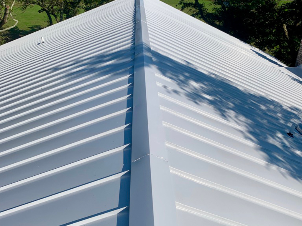 How To Clean A metal Roof